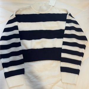 H&M Crop Sweater ✨